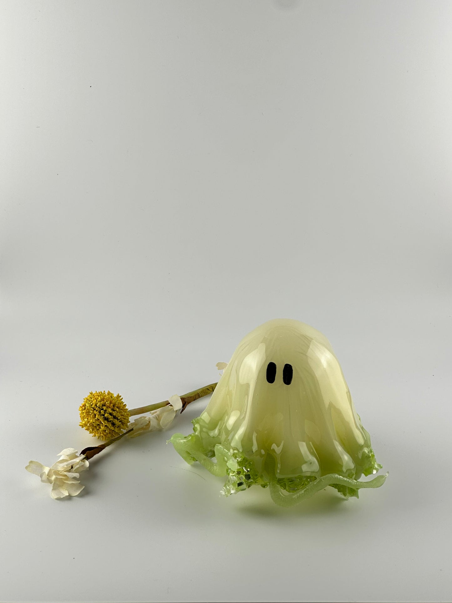 Medium Resin Ghost: Green Tea + Glow in Dark Snakes