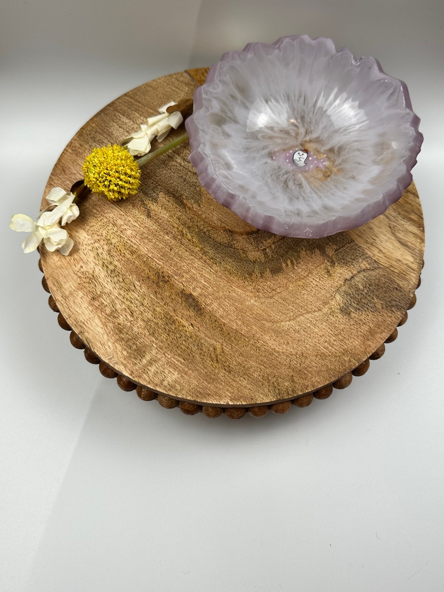 Small Resin Dish: Soft White/ Lilac + Old School Ghost Candy